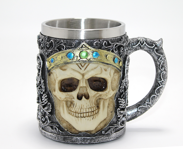 Taçlı Kurukafa Kralı 3D Kabartmalı Çelik Kupa Bardak Alk4381