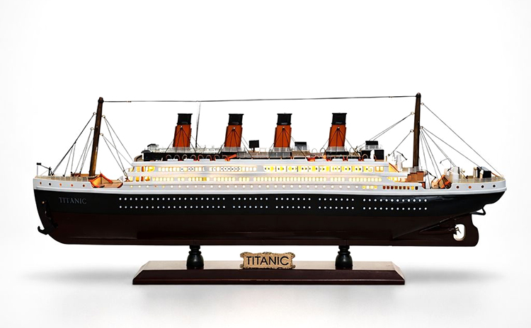Özel Tasarım Ahşap Işıklı Titanik Gemi Alk4614