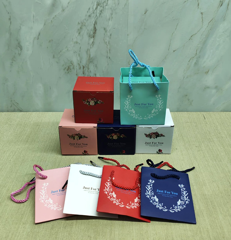 Romantik  Gül Yüzük Kutusu Kare Alk5008