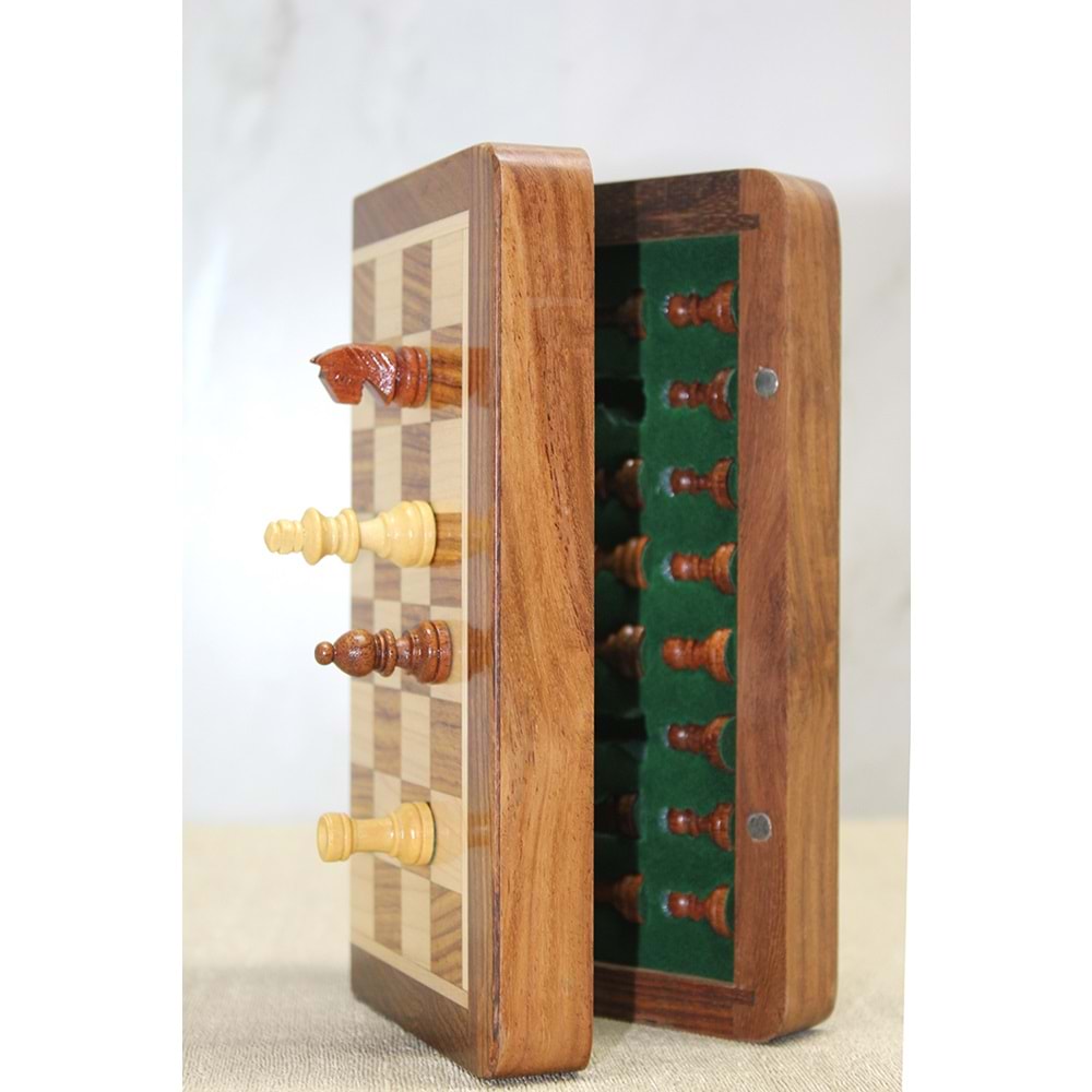 Özel Vernikli Mıknatıs Taşlı Ahşap Katlanabilir Kutulu Satranç Oyunu 12.5 Cm G220